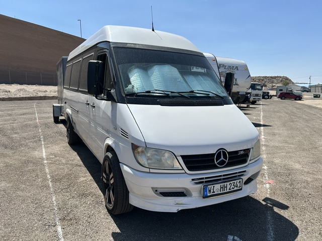 Used 2006 Dodge Sprinter 2500 w/ PWR Convenience Group RWD image 2