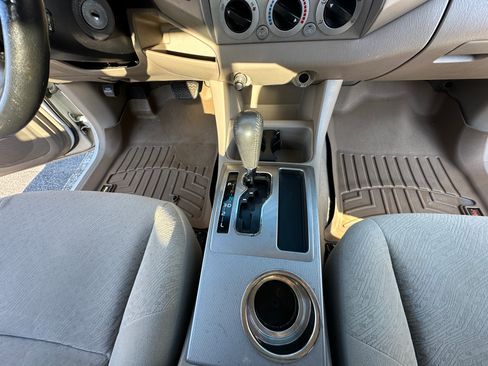 Used 2005 Toyota Tacoma 2WD Access Cab image 12
