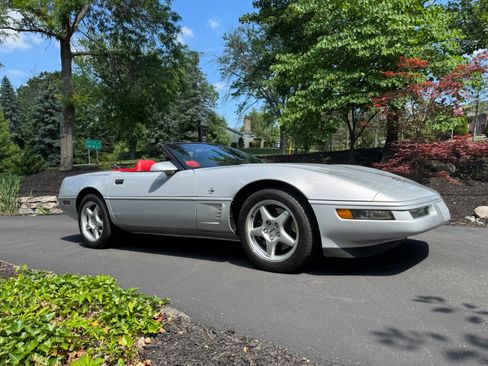 Used 1996 Chevrolet Corvette Convertible image 26