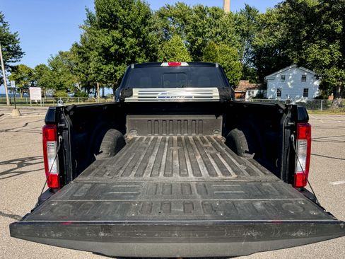 Used 2017 Ford F250 XLT w/ XLT Premium Package image 29