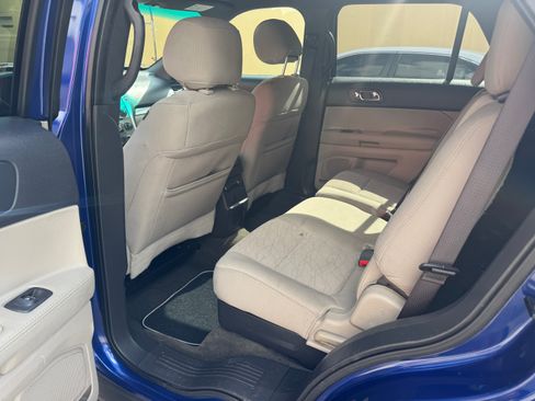 Used 2013 Ford Explorer FWD image 16