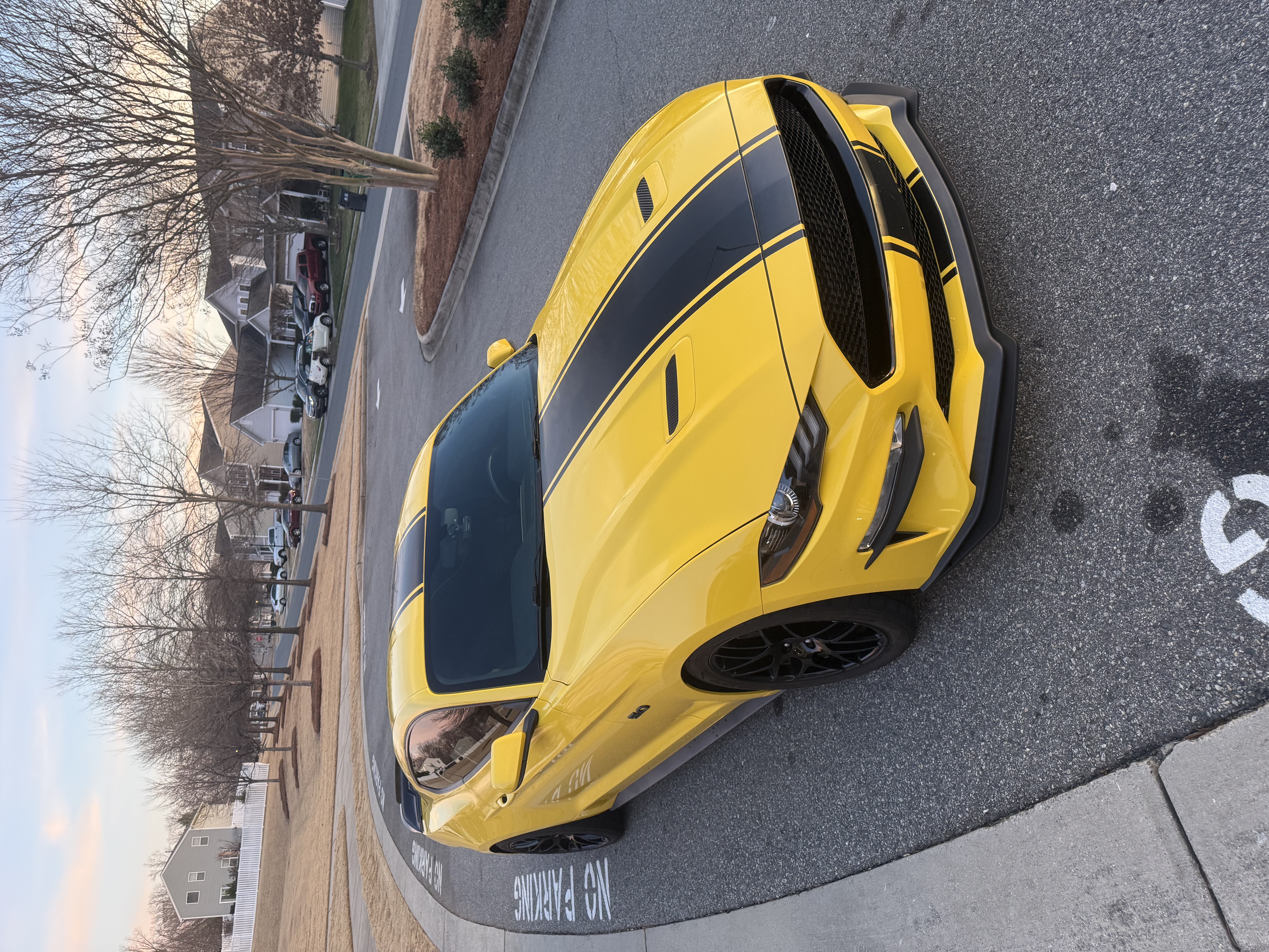 Used 2018 Ford Mustang GT RWD image 4