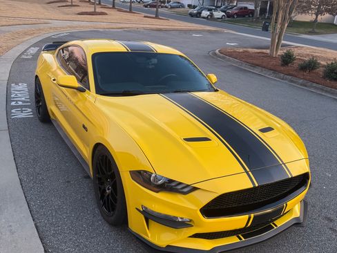 Used 2018 Ford Mustang GT image 4