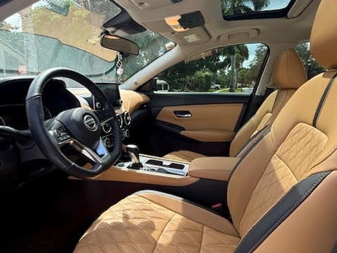 Used 2023 Nissan Sentra SV w/ SV Premium Package image 8