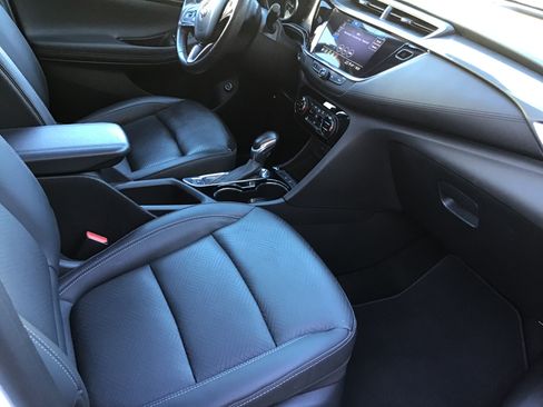 Used 2023 Buick Encore GX Essence w/ Experience Buick Package image 5