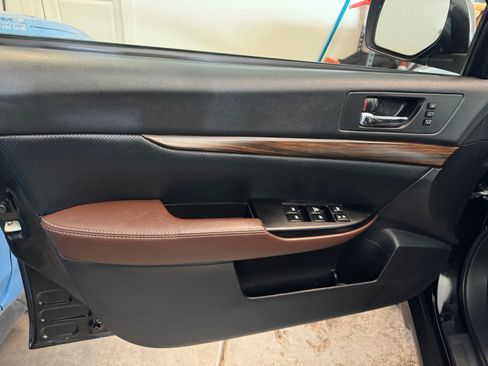 Used 2013 Subaru Outback 3.6R Limited w/ Special Appearance Pkg image 11