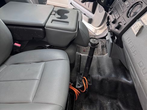 Used 2015 Ford F450 XL w/ Power Equipment Group image 21