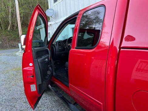 Used 2011 Chevrolet Silverado 2500 LT w/ Interior Plus Package image 20