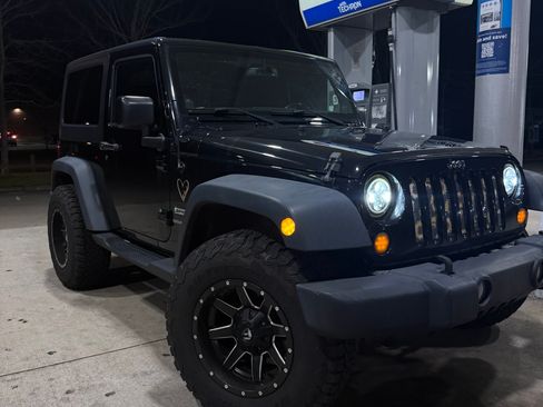 Used 2014 Jeep Wrangler Sport w/ Quick Order Package 24S AWD/4WD image 1