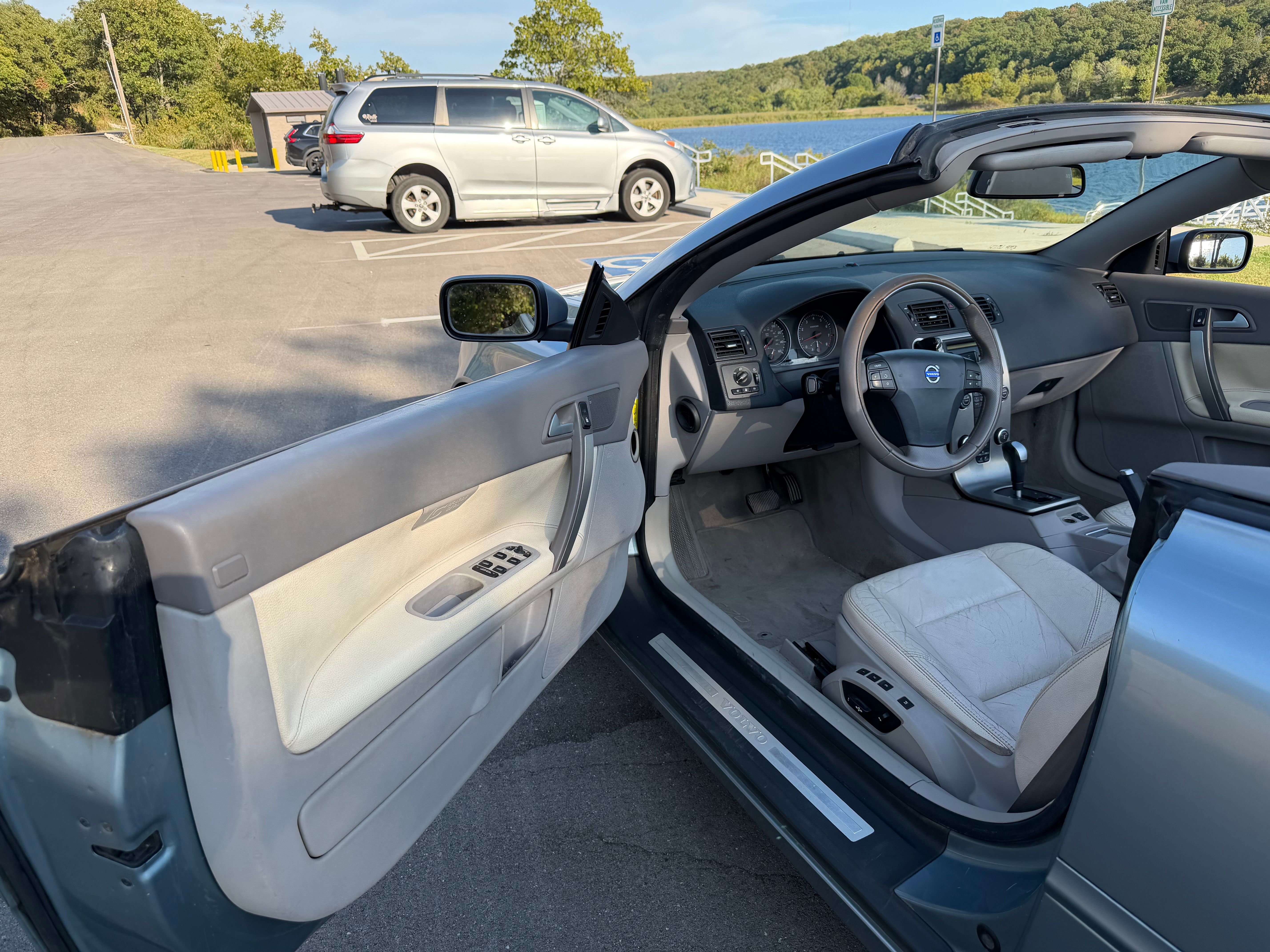 Used 2007 Volvo C70 T5 FWD image 14