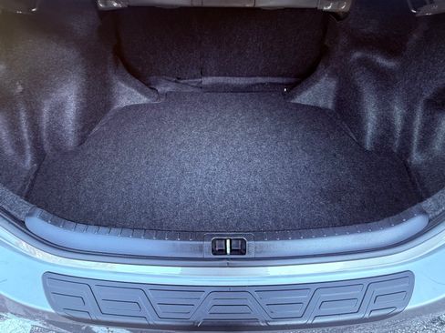 Used 2018 Toyota Corolla XLE image 31