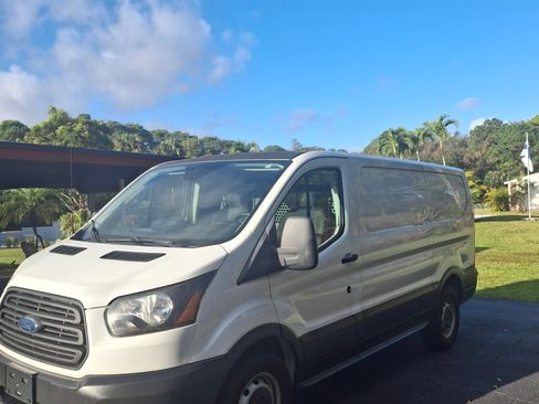 Used 2018 Ford Transit 150 130 Low Roof image 2