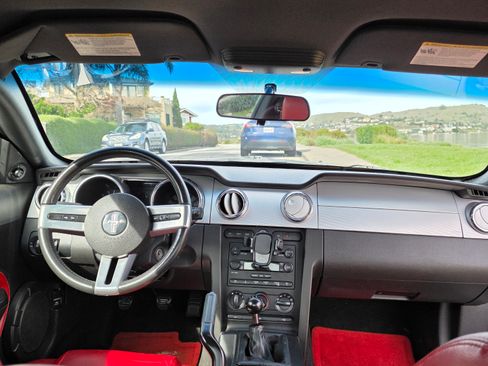 Used 2005 Ford Mustang GT Premium image 13