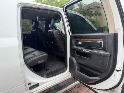 Used 2015 RAM 2500 Laramie w/ Cold Weather Group AWD/4WD image 11
