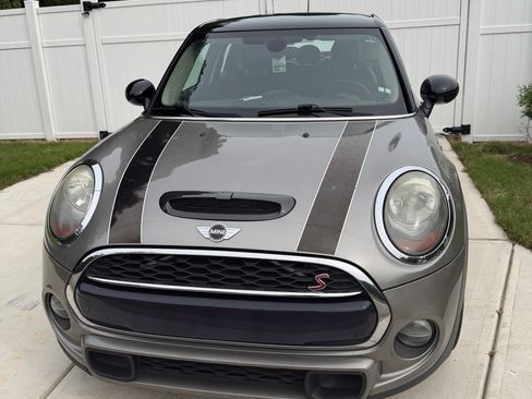 Used 2017 MINI Cooper S FWD image 1