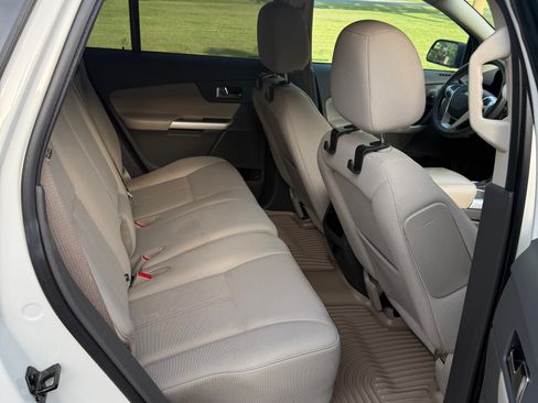 Used 2013 Ford Edge SE FWD image 6