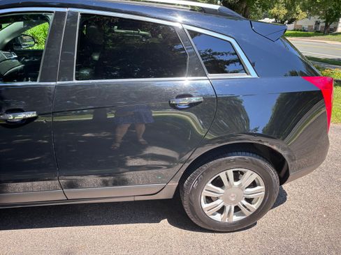 Used 2016 Cadillac SRX Luxury w/ Driver Awareness Package AWD/4WD image 4