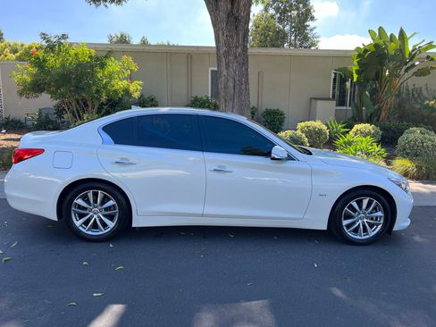 Used 2017 INFINITI Q50 3.0t Premium RWD image 8