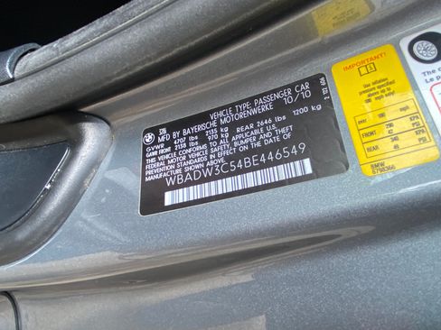Used 2011 BMW 328i Convertible RWD image 31