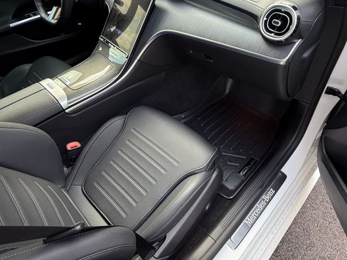 Used 2022 Mercedes-Benz C 300 4MATIC Sedan image 11