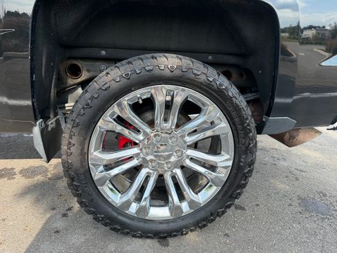 Used 2014 Chevrolet Silverado 1500 LTZ Z71 w/ LTZ Plus Package AWD/4WD image 8