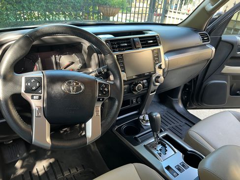 Used 2021 Toyota 4Runner SR5 Premium image 14