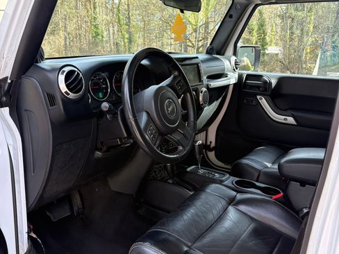 Used 2012 Jeep Wrangler Unlimited Sahara w/ Dual Top Group image 14