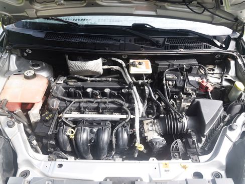 Used 2010 Ford Transit Connect XLT FWD image 20