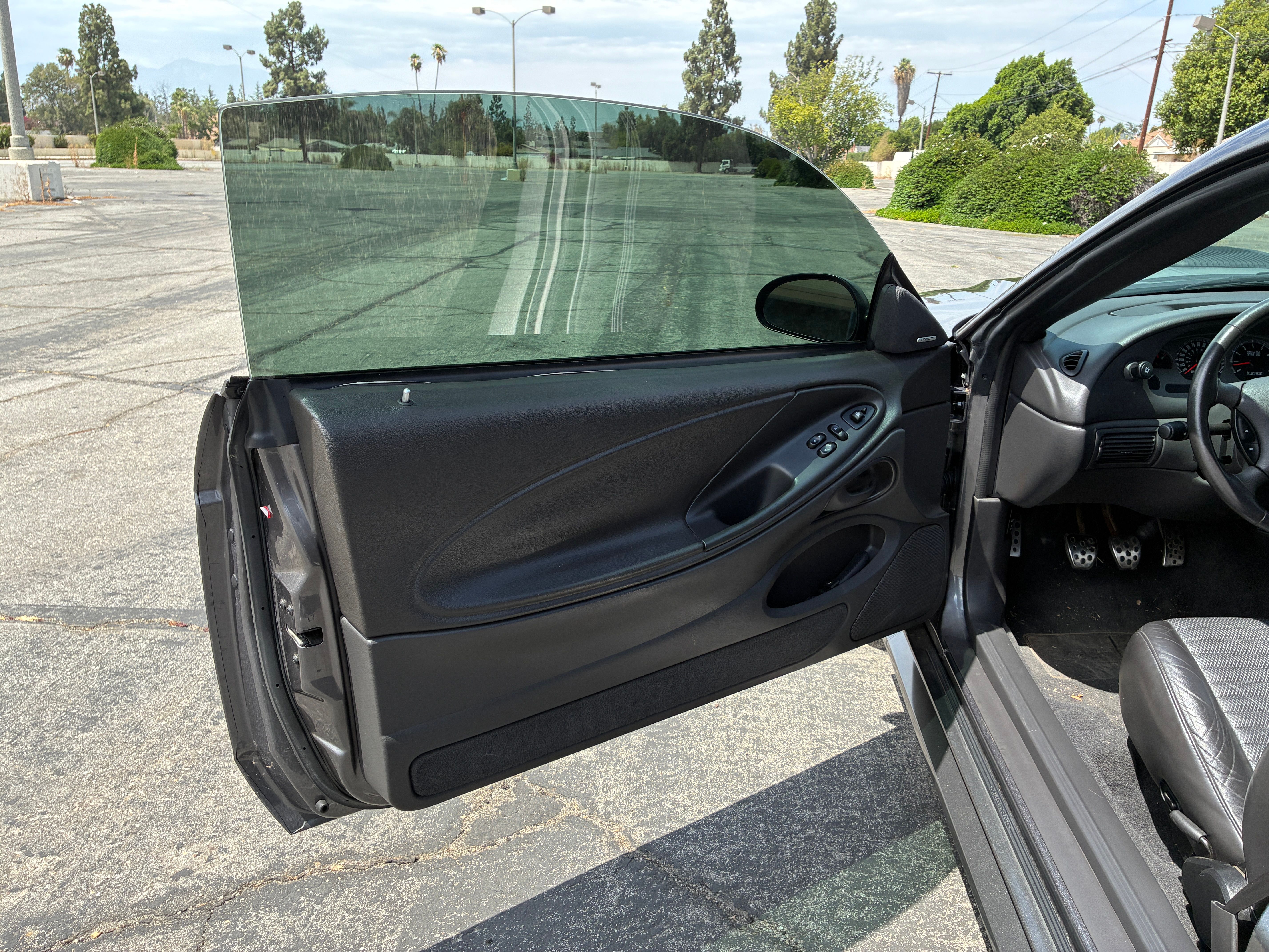 Used 2004 Ford Mustang Mach 1 RWD image 13