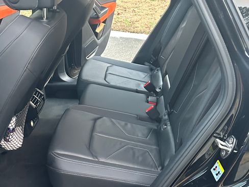 Used 2019 Audi Q3 2.0T Prestige image 18