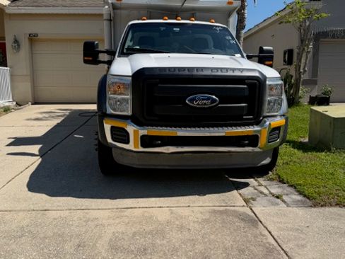 Used 2011 Ford F550 2WD Regular Cab Super Duty image 2