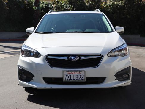 Used 2017 Subaru Impreza 2.0i Premium image 8