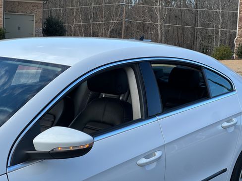 Used 2015 Volkswagen CC R-Line image 12