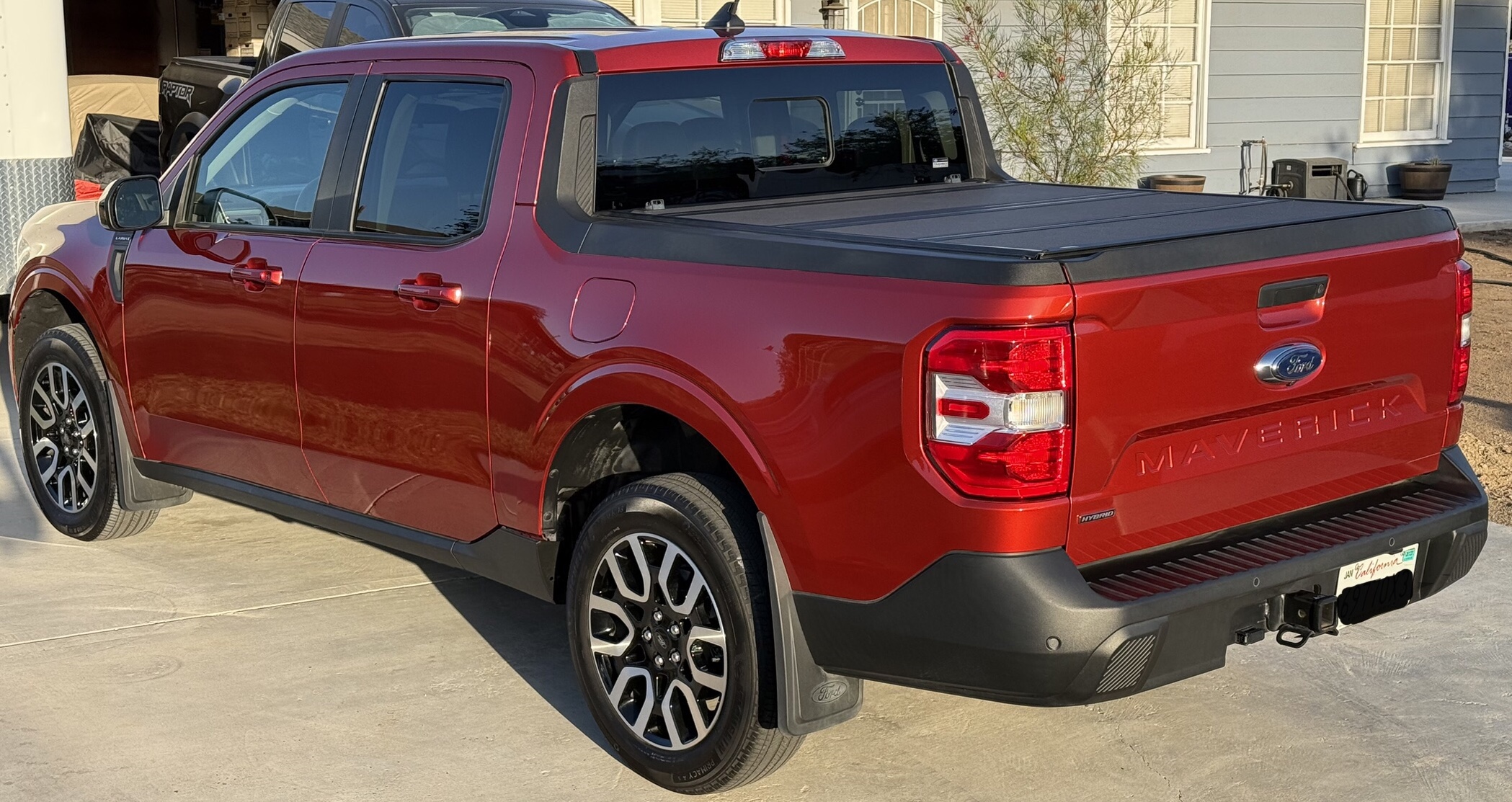 Used 2024 Ford Maverick Lariat FWD image 9