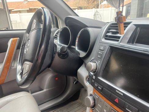 Used 2008 Toyota Highlander Limited image 17