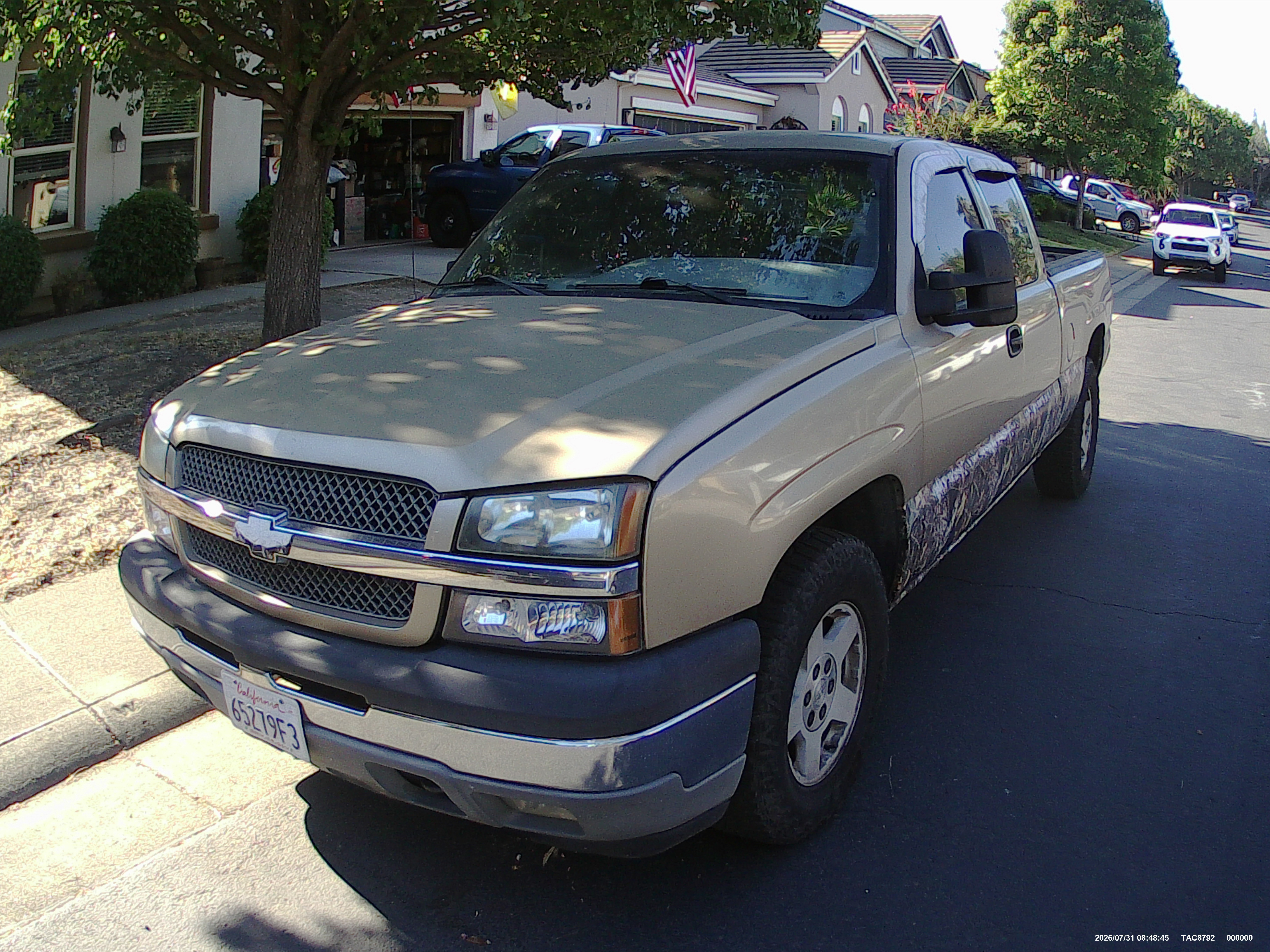 Used 2005 Chevrolet Silverado 1500 LS w/ Light Duty Power Package AWD/4WD image 1