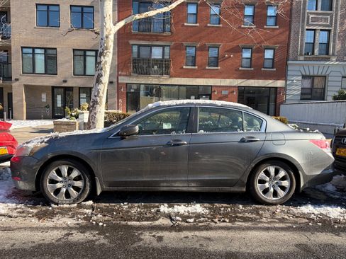 Used 2009 Honda Accord EX image 1