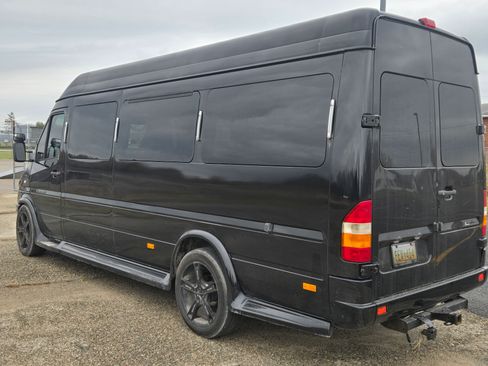 Used 2004 Dodge Sprinter 2500 w/ PWR Convenience Group image 5