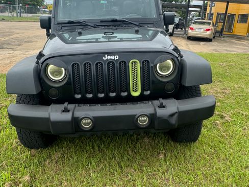 Used 2015 Jeep Wrangler Unlimited Sport w/ Quick Order Package 24S AWD/4WD image 1
