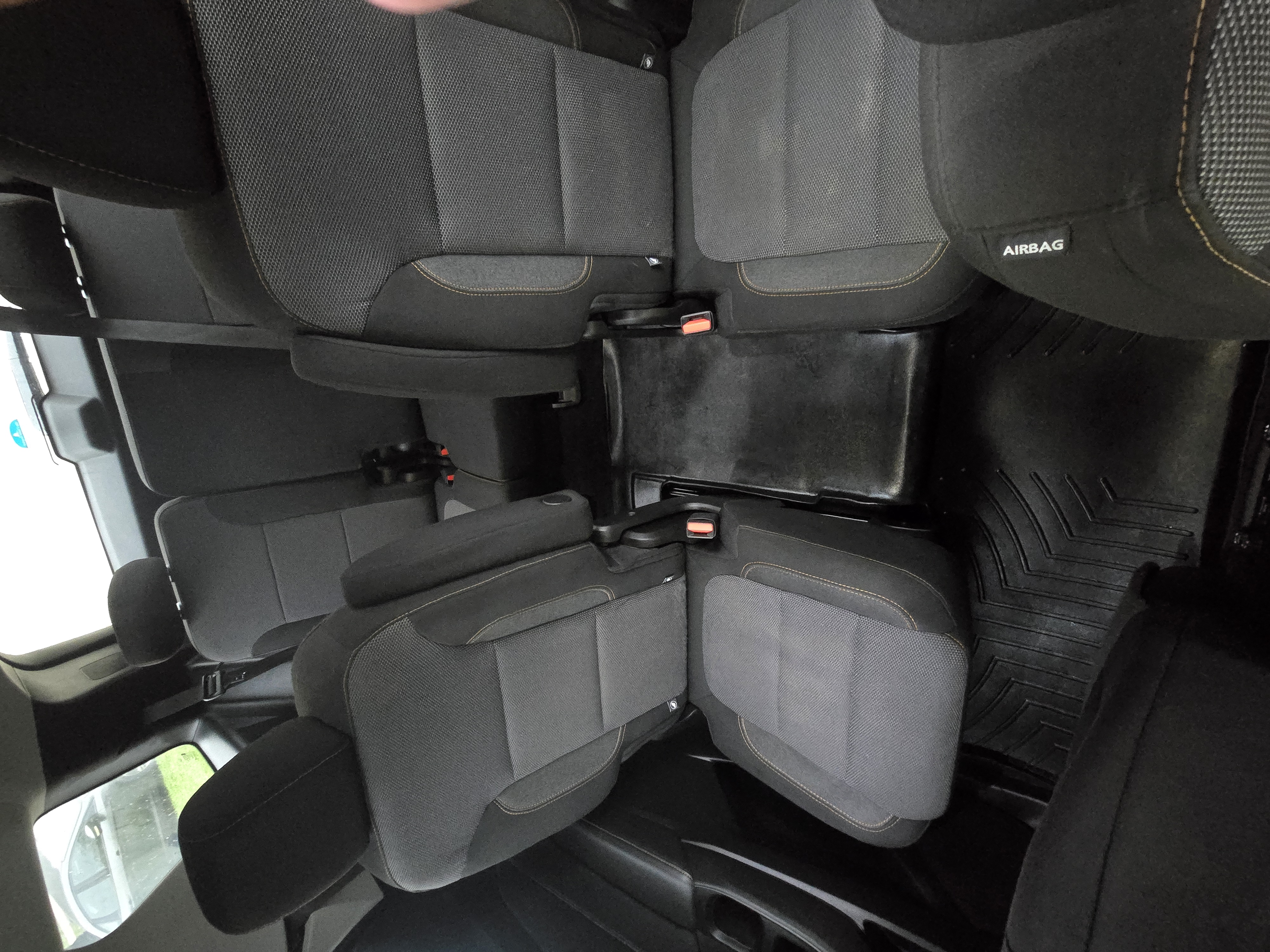 Used 2020 Chevrolet Traverse LT FWD image 22