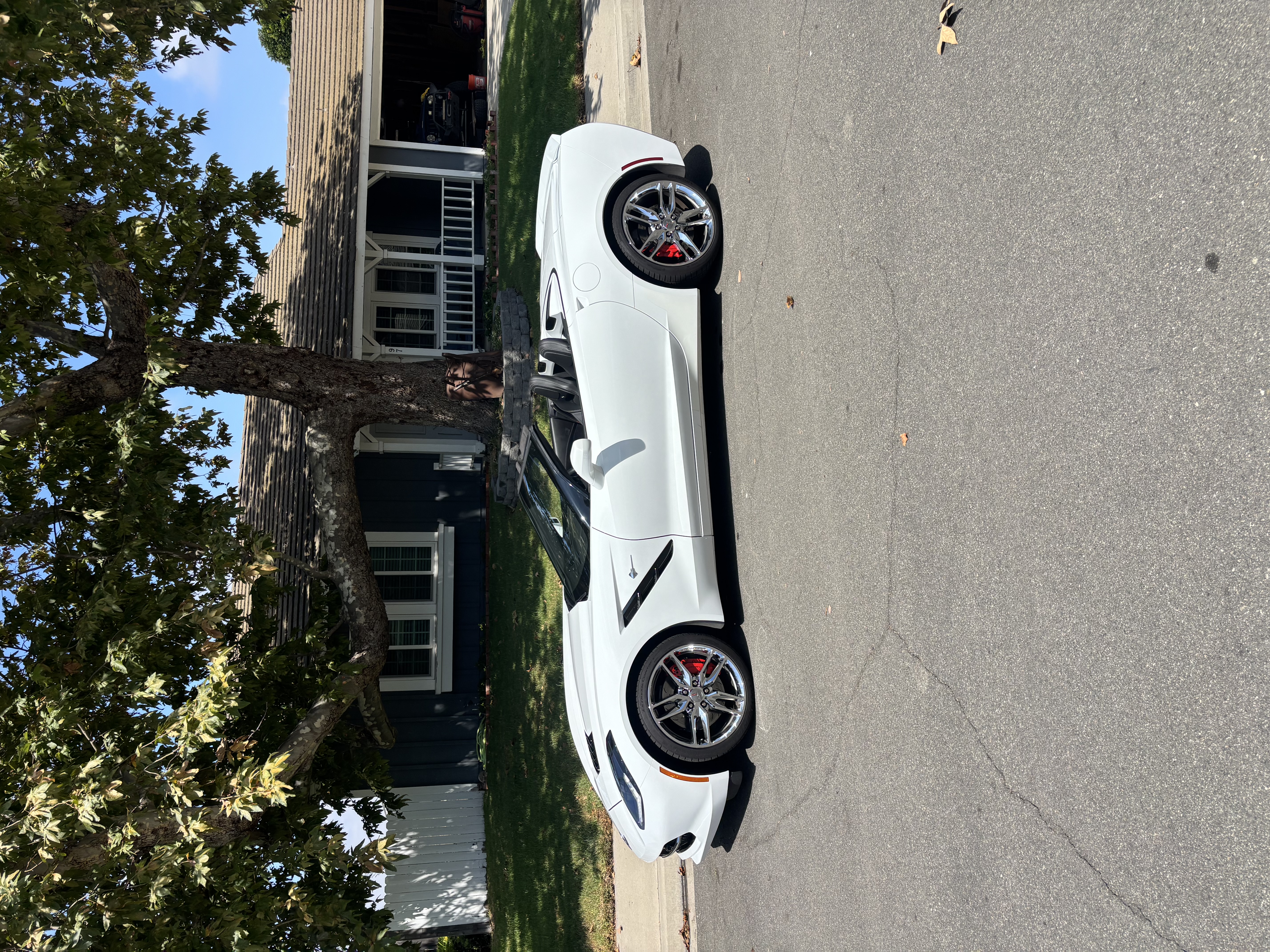 Used 2016 Chevrolet Corvette Stingray Convertible w/ 3LT Preferred Equipment Group RWD image 4