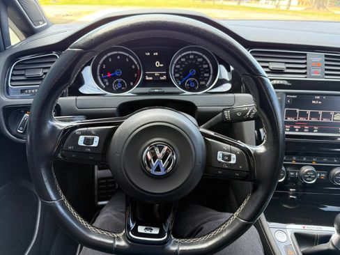 Used 2016 Volkswagen Golf R 4-Door AWD/4WD image 18