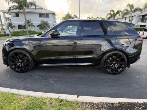 Used 2023 Land Rover Range Rover Sport First Edition image 6