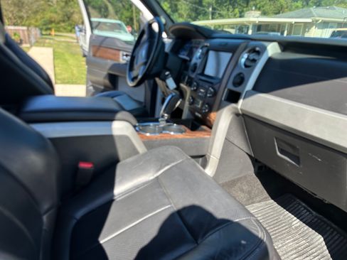 Used 2013 Ford F150 Lariat w/ Mid Equipment Group image 4