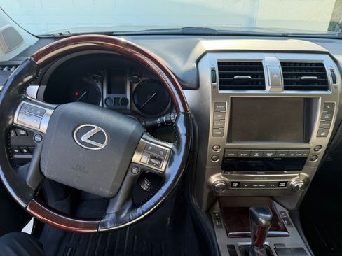 Used 2018 Lexus GX 460 Premium image 8