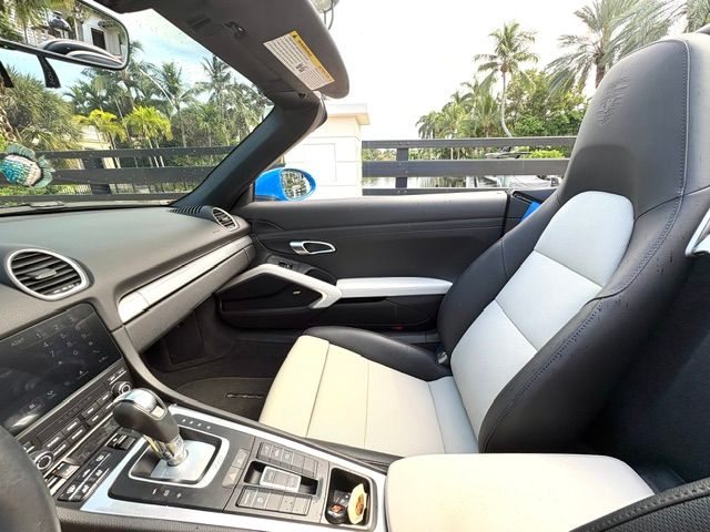 Used 2024 Porsche 718 Boxster RWD image 10