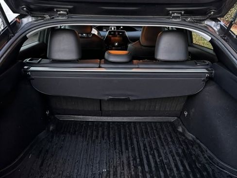 Used 2017 Toyota Prius Four Touring image 11