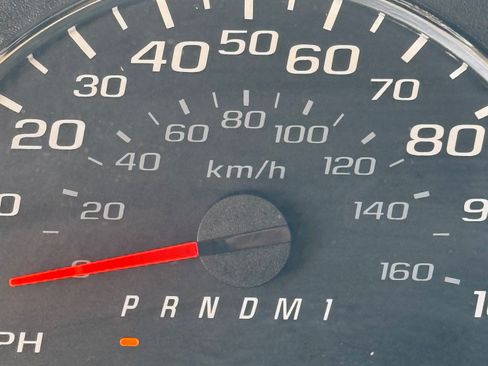 Used 2017 GMC Savana 3500 Extended image 9