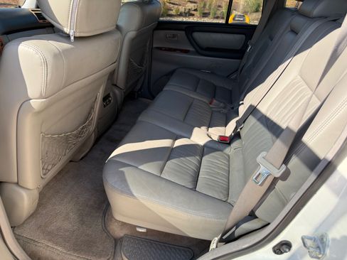 Used 2007 Toyota Land Cruiser AWD/4WD image 12