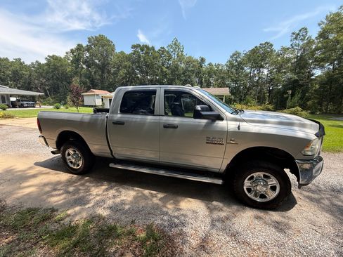 Used 2013 RAM 3500 Tradesman w/ Chrome Appearance Group AWD/4WD image 5